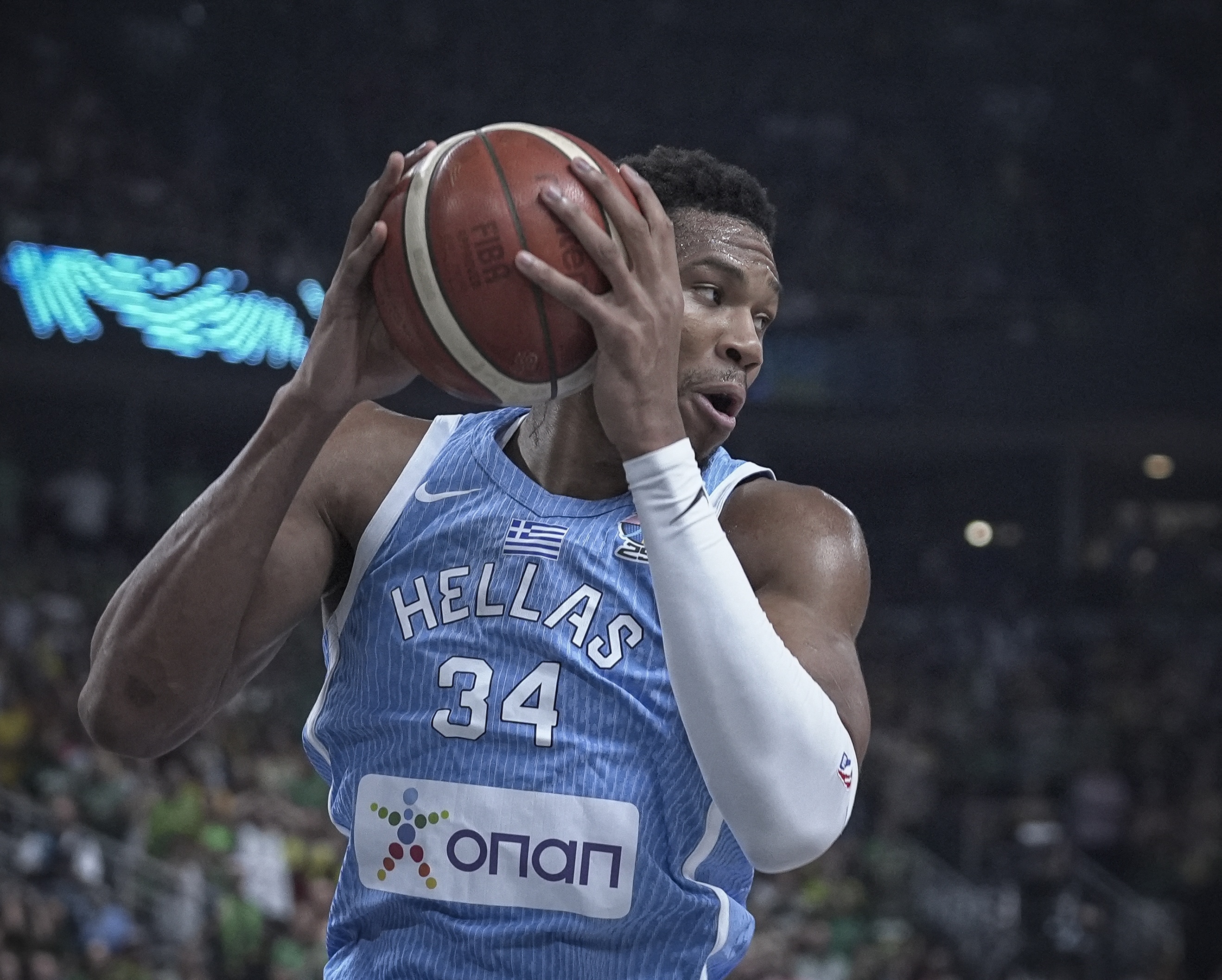 开云-本场16罚！斯潘：字母哥本应获得更多罚球 他每场少罚了4-6个