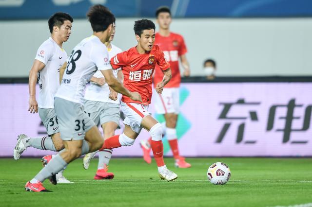 kaiyun-【中超】韦世豪头球广州队1比1河北 郑智执教第1分