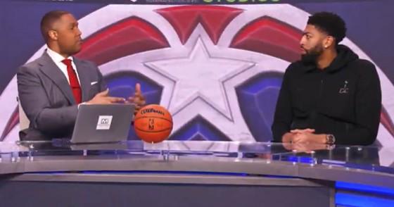 开云-浓眉：真正的冠军球队，是没有任何东西能动摇其决心的